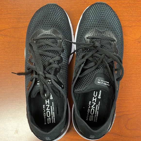 Women’s Black Under Armour Running Shoes with Bluetooth - Picture 3 of 4